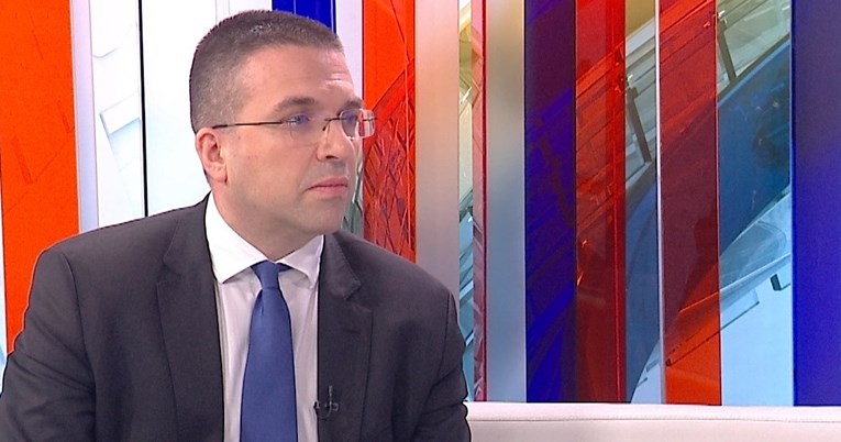 HDZ-ov europarlamentarac: Vlada nema ništa s Fortenovom, to su bapske priče