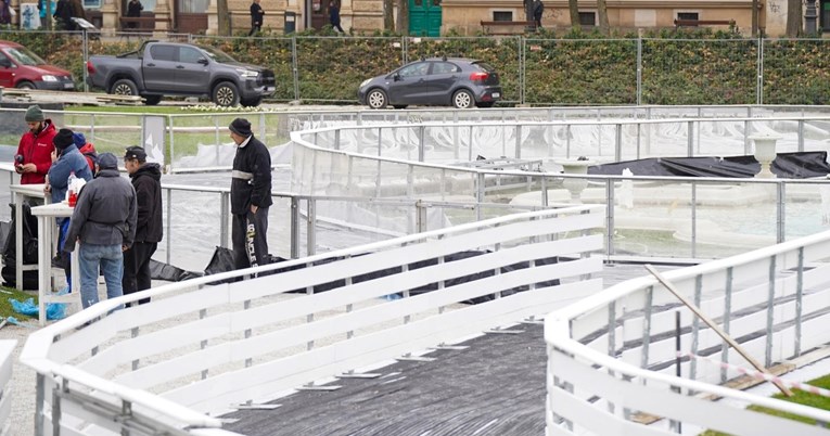 U Zagrebu su u tijeku pripreme za advent, na Tomislavcu se postavlja klizalište