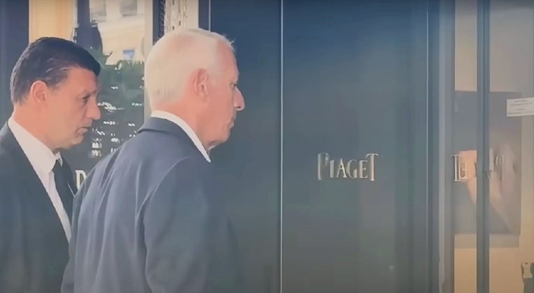 Usred bijela dana opljačkana draguljarnica u centru Pariza, šteta je ogromna