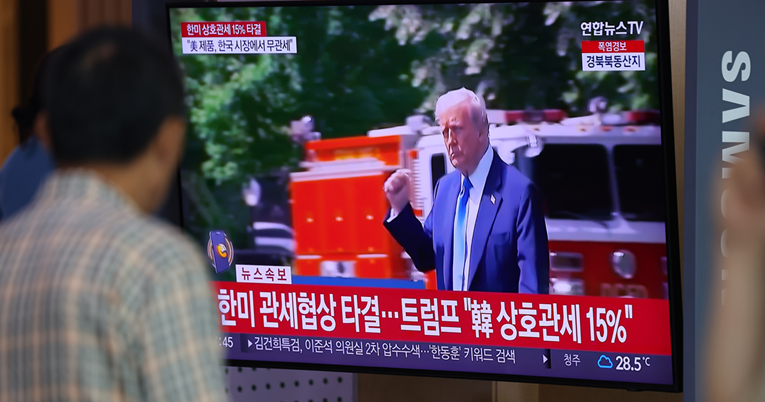 Trump smanjio carine Južnoj Koreji. Seul mu zauzvrat obećao 450 milijardi dolara