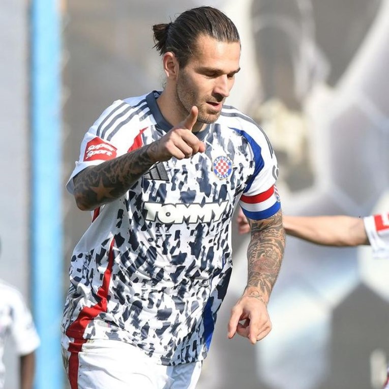 Hajduk se oglasio objavom nakon Dinamovog poraza i bijega na osam bodova prednosti