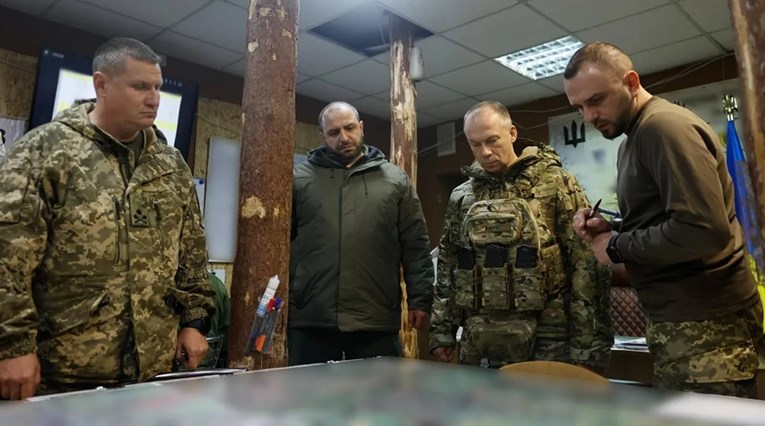 Ukrajinski vrhovni zapovjednik i ministar na bojišnici: "Situacija je složena"