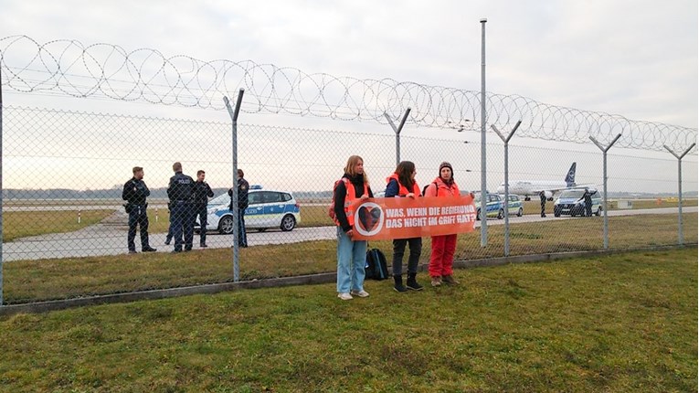 Klimatski aktivisti blokirali su zračne luke u Berlinu i Münchenu