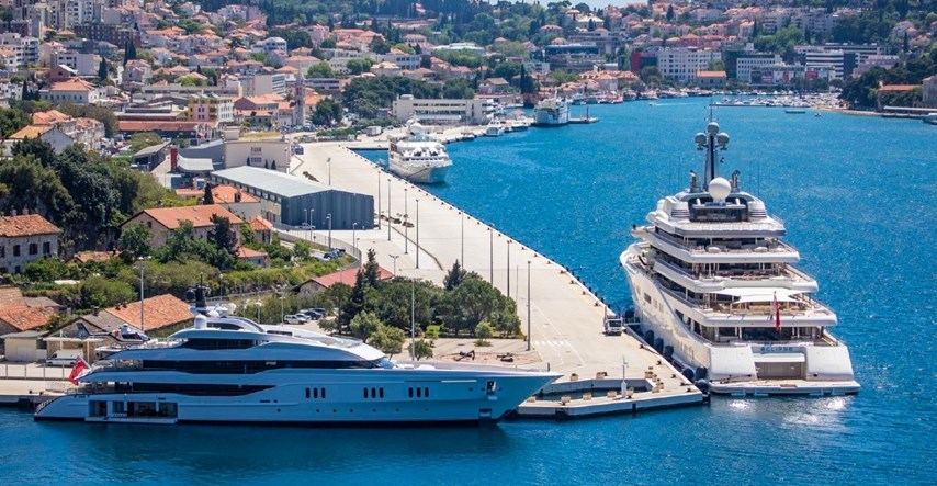 Stotine milijuna eura: Dvije luksuzne jahte stigle u Dubrovnik, zna se i čije su