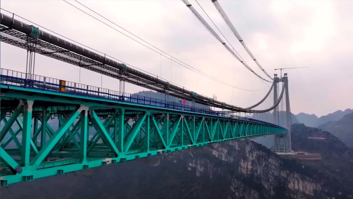 VIDEO U Kini otvoren najviši most na svijetu. Putovanje skraćuje s 2 sata na 2 minute