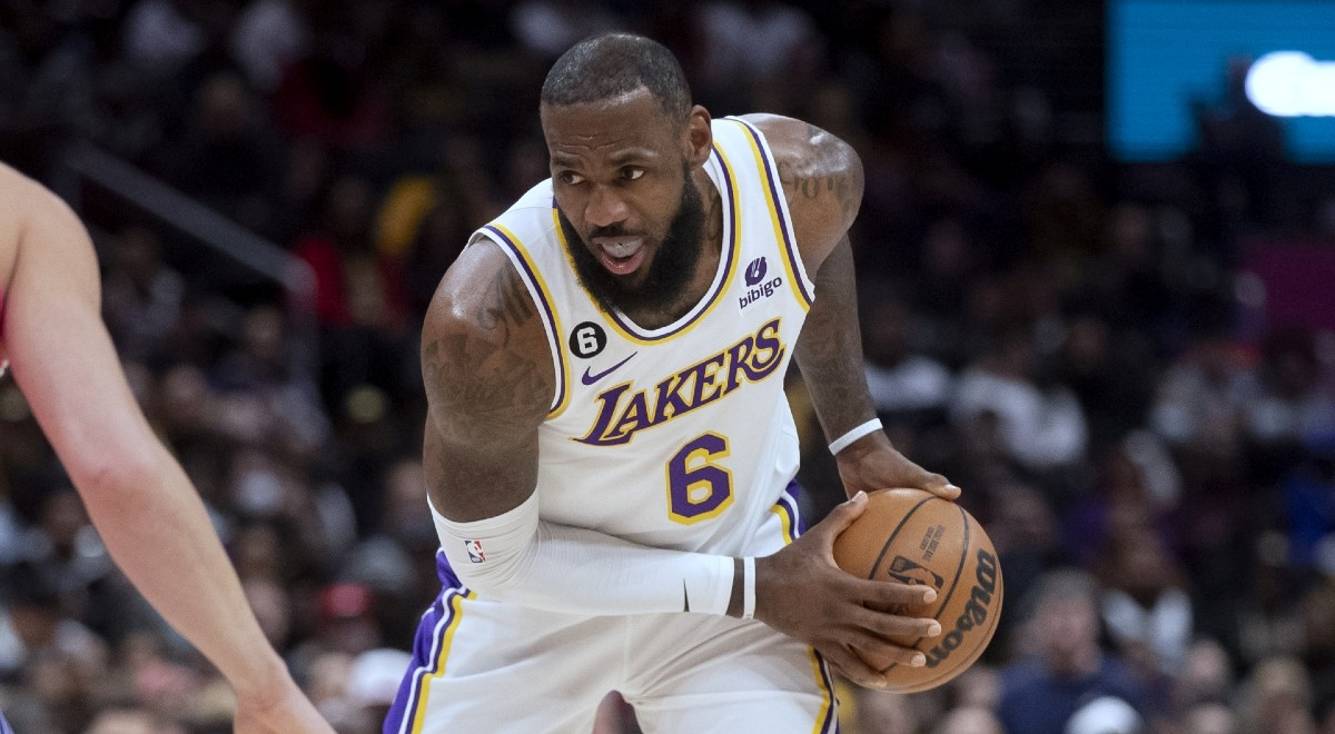 LeBron sve nezadovoljniji u Lakersima: Želim se boriti za titulu