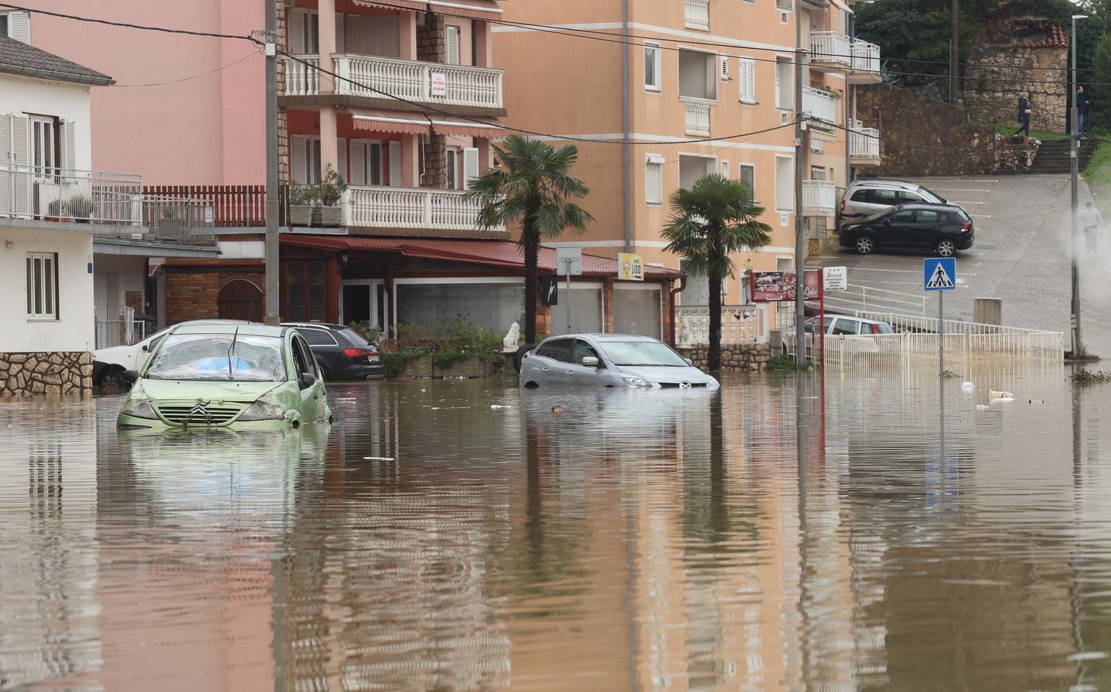 Danas smirivanje vremena, sutra stižu kiša i snijeg, moguće i poplave