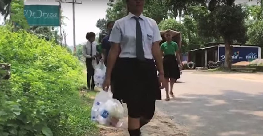 Djeca u ovu školu u vrećicama nose smeće, a razlog bi vas mogao iznenaditi