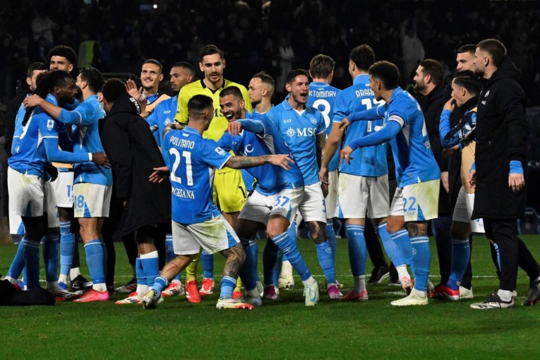 Napoli pobijedio Juventus i popeo se na prvo mjesto u Serie A