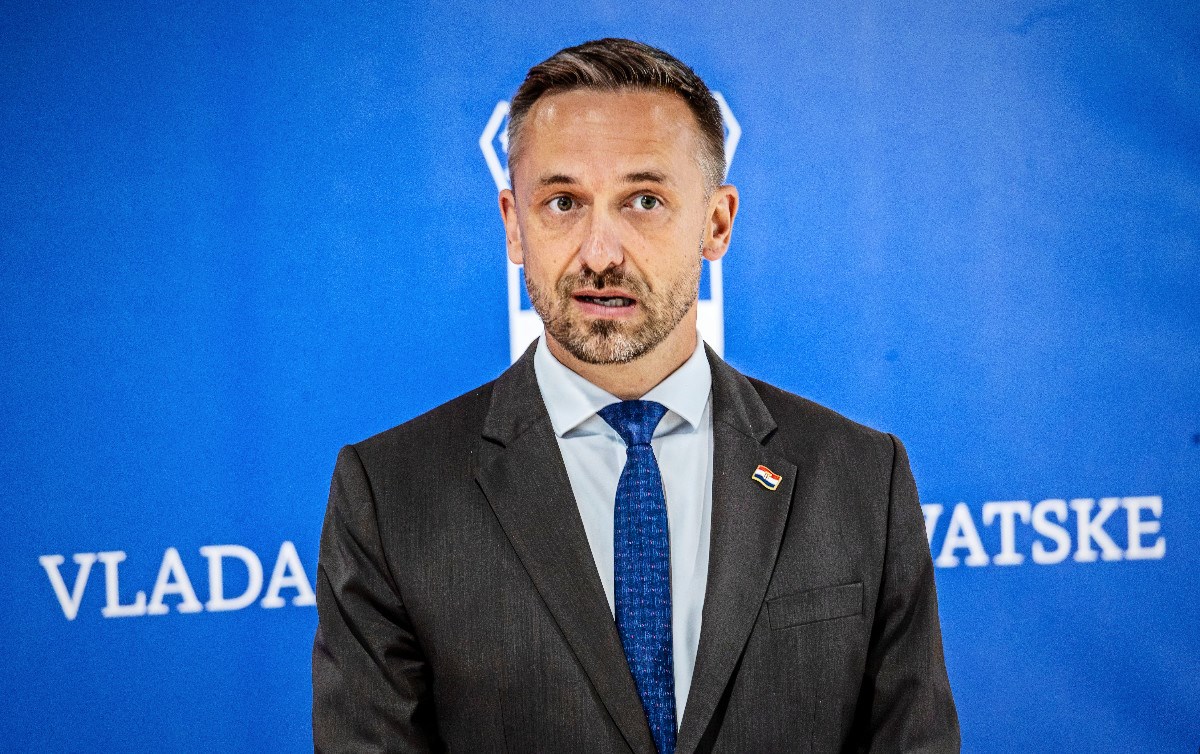 Piletić: Sutra krećemo u pregovore oko plaća državnih službenika
