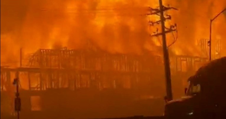 VIDEO Požar progutao hotel u Kaliforniji