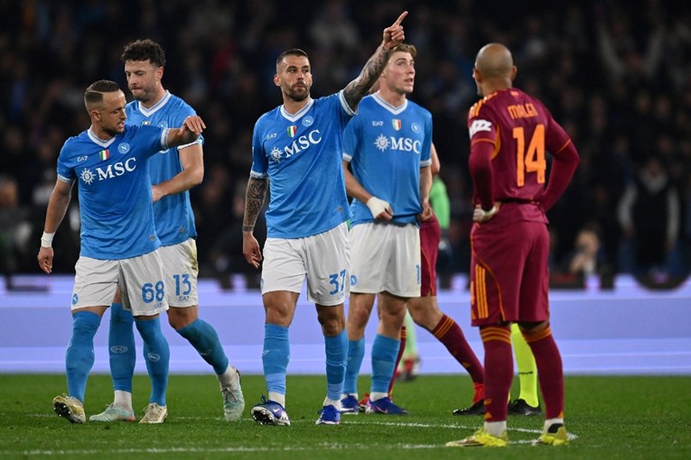 Roma dvaput vodila u derbiju protiv Napolija pa ostala bez pobjede