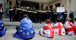 Gruzija izglasala kontroverzni zakon. EU: Ugrožen im je put ka članstvu