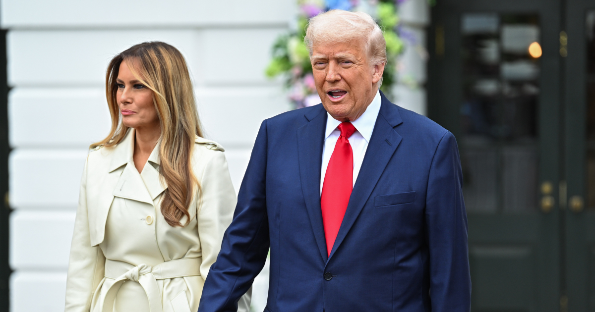 Trump imitirao trans sportašicu pa poručio: "Melania će mi ovo zamjeriti"