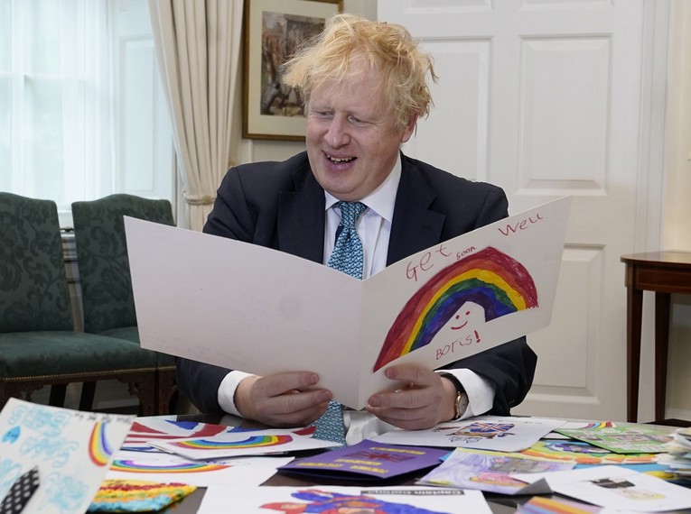 Velika Britanija se priprema za popuštanje mjera, Johnson idući tjedan iznosi plan