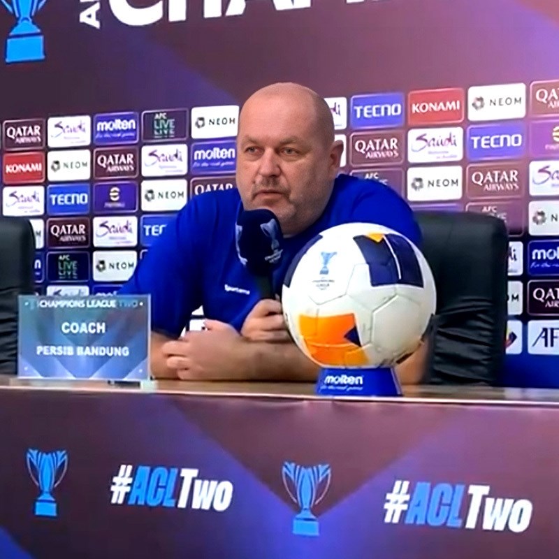 VIDEO Presicu hrvatskog trenera prekinuo potres, on smirivao ljude: Ovo je normalno