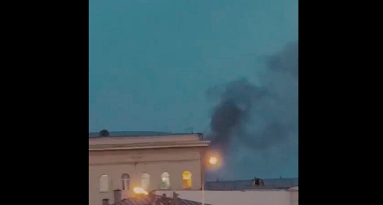 VIDEO Izbio požar u zgradi ruskog ministarstva obrane u Moskvi