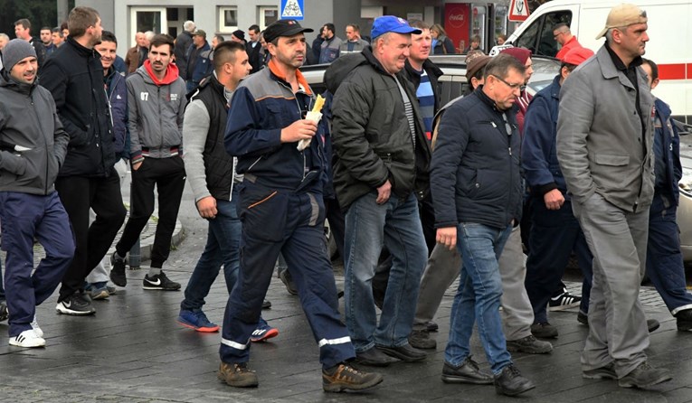 Radnici Đure Đakovića najavili prosvjede svakoga dana dok ne dobiju plaće