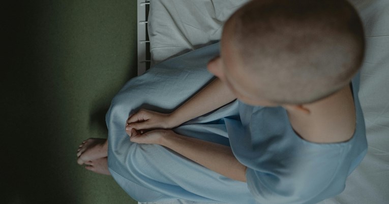 Žena kojoj je dijagnosticiran rak otkrila simptom koji je ignorirala deset godina