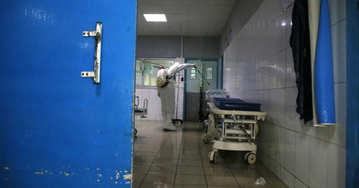 Sumnja na ebolu u Cagliariju. Pacijent u bolnici, Italija traži kontrolu granica