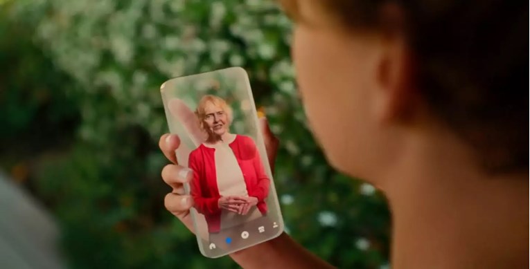 Ljudi bijesni zbog aplikacije koja omogućava da opet "pričate" s umrlima