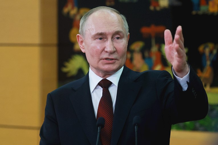 Putin stigao u Kazahstan na summit, sudjeluju i moćne zemlje sklone Rusiji. Evo koje