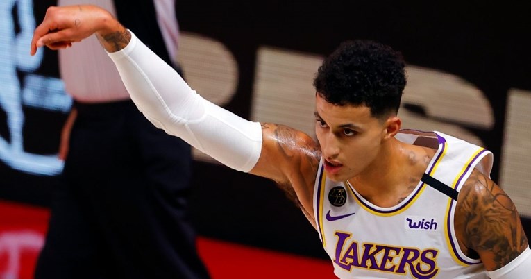 Navijači su tražili da mu se uskrati šampionski prsten, a Lakersi mu dali novi ugovor