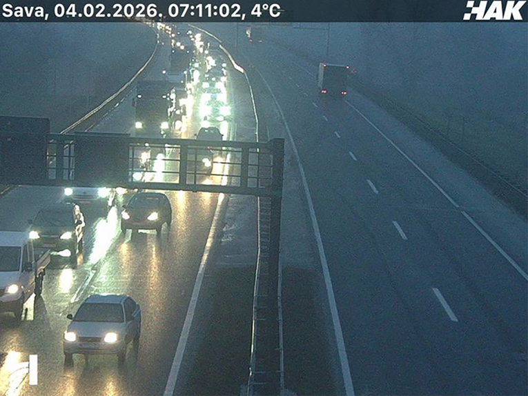 Gužve i zastoji na obilaznicama, nesreća na A3 i problemi na A6