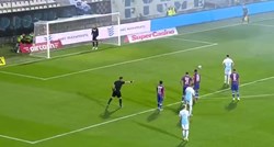 Golman Hajduka se poigravao na crti prije penala. Slijedio je hladnokrvan potez