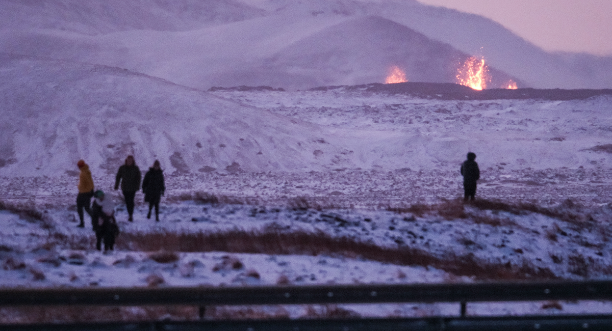 Na Islandu išao pokrpati pukotinu nastalu nakon erupcije. Upao unutra i nestao