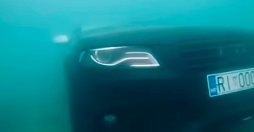 VIDEO Širi se snimka Audija u moru na Rabu. Otkriveno što se dogodilo