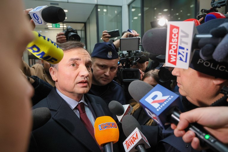 Poljska traži europski uhidbeni nalog za bivšeg ministra kojem je Orban dao azil