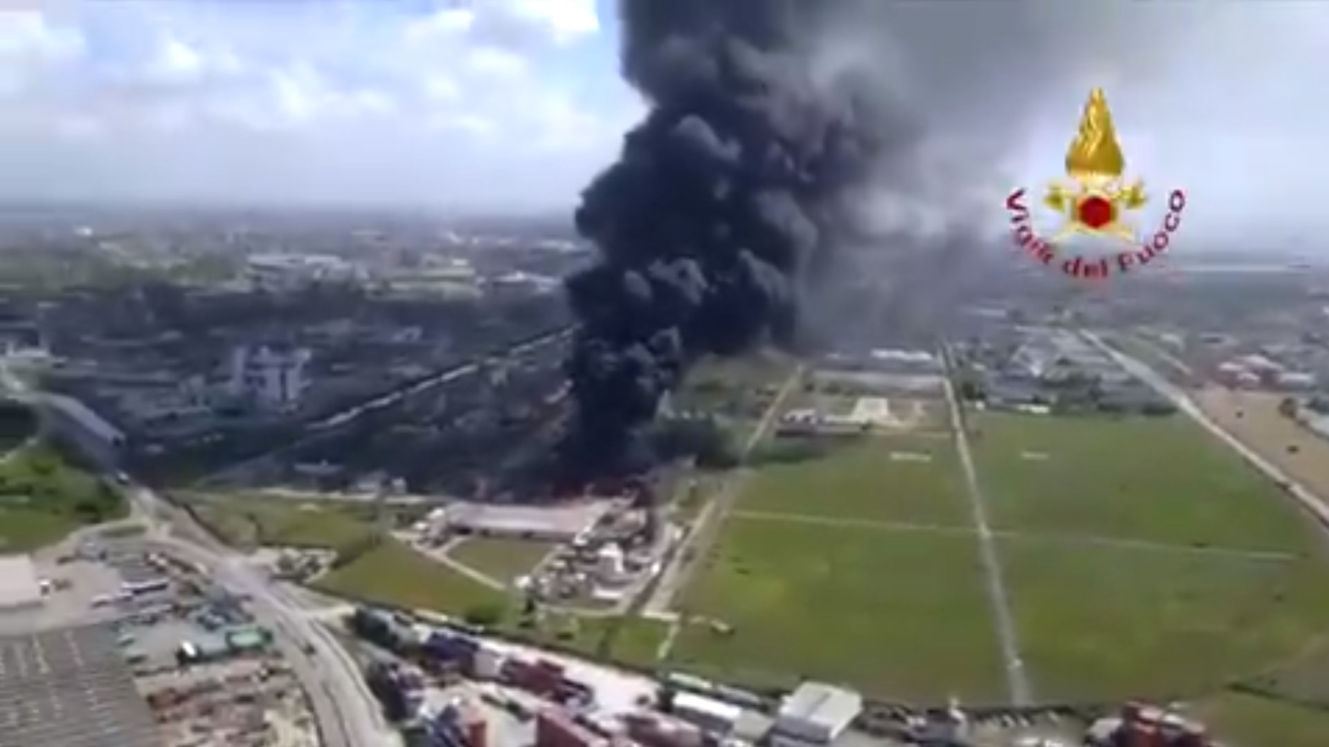 VIDEO Eksplozija u kemijskoj tvornici blizu Venecije: "Ne izlazite van"