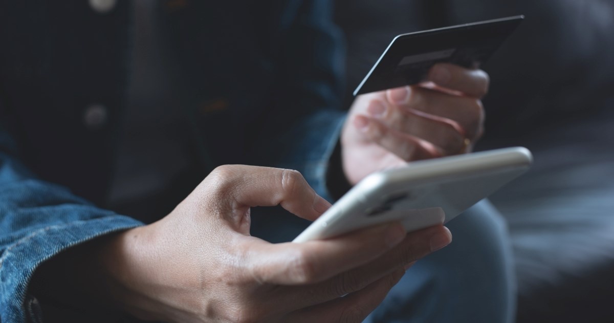 Ukrajinac se pravio da kupuje aparat od Požežanke preko interneta, ukrao joj 450 eura