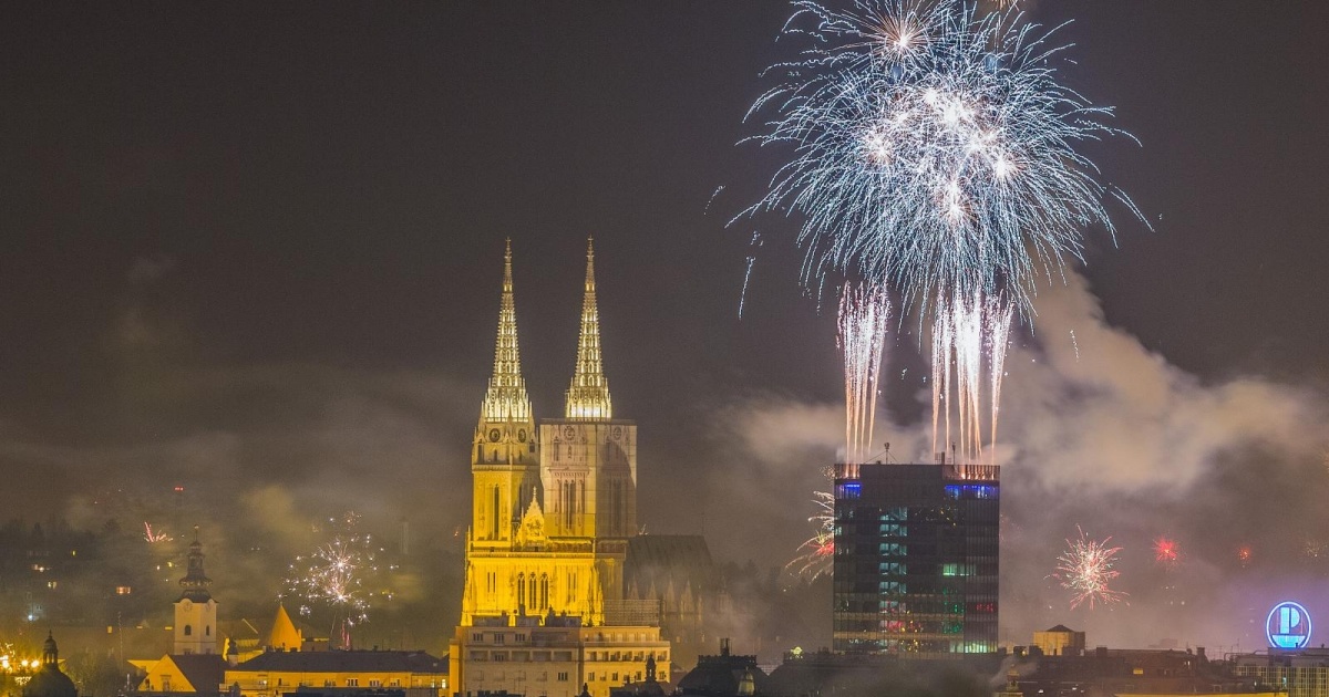 FOTO Pogledajte spektakularan vatromet koji je Zagreb uveo u Novu godinu