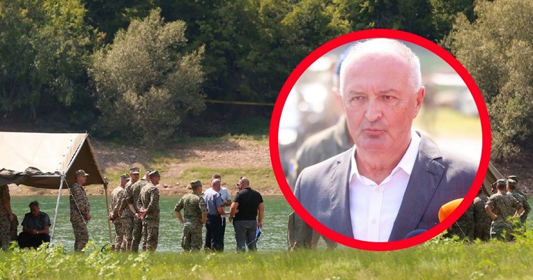 Ministar obrane BiH o padu vojnog helikoptera u jezero: Zapeo je za žice dalekovoda