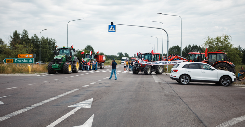 Poljski i francuski seljaci blokirali ceste. Bune se protiv eko-poreza i Ukrajinaca