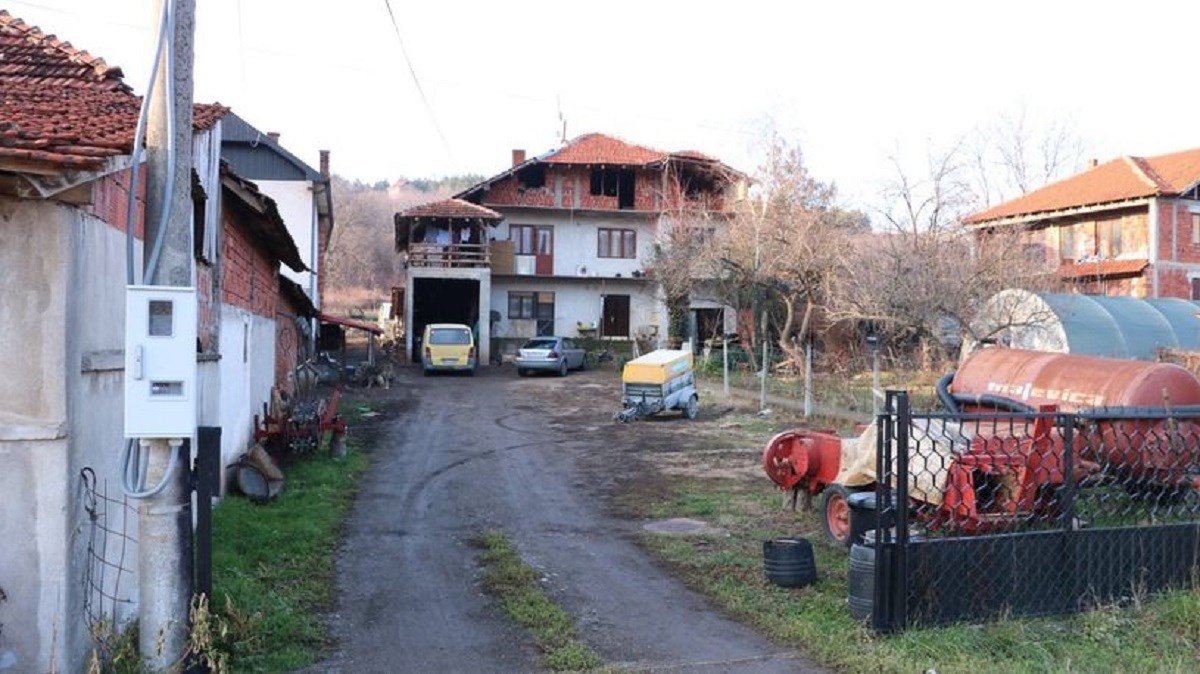 Brat srpskog pedofila novinaru: Bacit ću te u septičku jamu