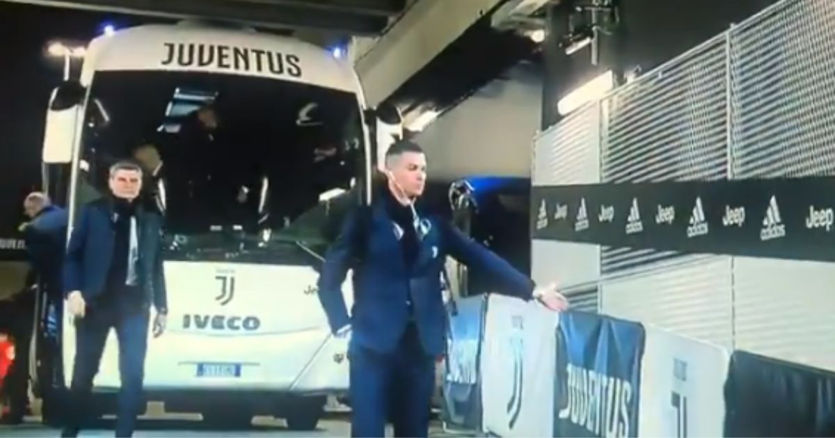 VIDEO Ronaldo pozdravljao imaginarne navijače pa pljeskao publici koje nije bilo