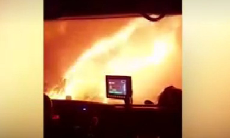 VIDEO Vatrogasci objavili dramatičnu snimku požara kod Omiša: "Bižimo ća! Bižimo ća!"