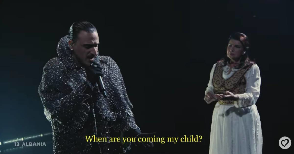 Mnogi su mislili da je Albanac doveo majku na pozornicu Eurosonga