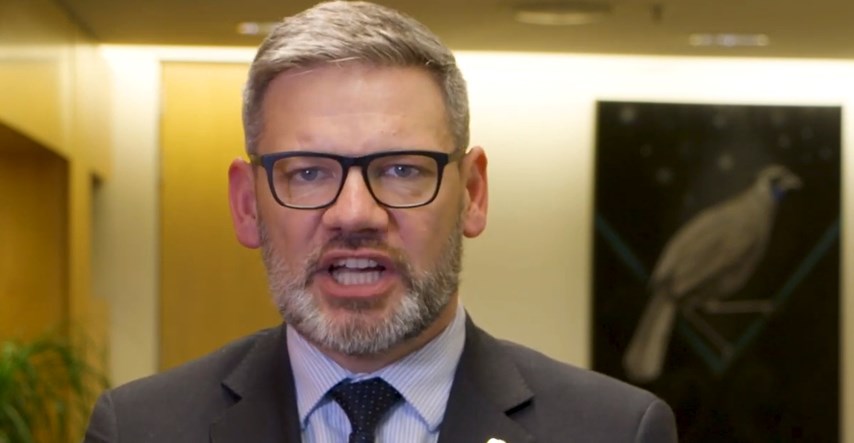 Novozelandski ministar otpušten nakon optužbi za aferu s djelatnicom