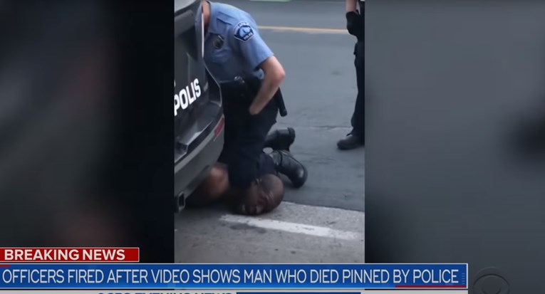 VIDEO Crnac u SAD-u umro nakon što mu je policajac klečao na vratu