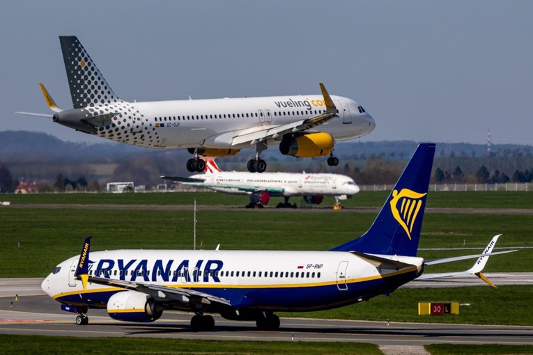 Europska komisija: Skupo avionsko gorivo nije opravdanje za kršenje prava putnika