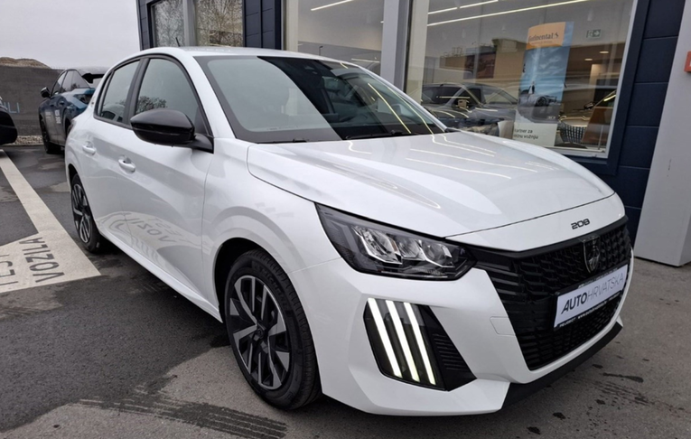 Tražite auto? Ovaj novi Peugeot stoji 17.743 eura i dostupan je odmah