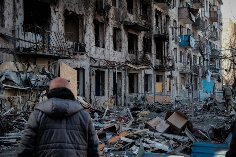 Ukrajinski vojnici i civili: Nema nikakvog primirja