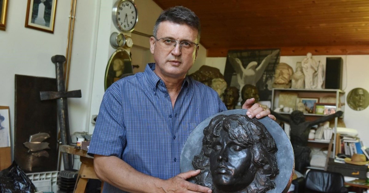 Nakon 37 godina pronađena bista legendarnog Jima Morrisona. Izradio ju je Hrvat