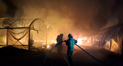 FOTO I VIDEO Požar u Ludbregu. Gorjeli plastenici, skladišta, vozilo, radni stroj...