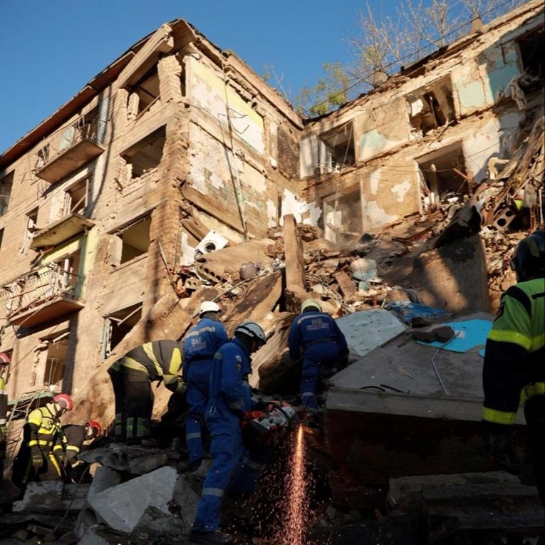 Rusi dronovima napali Kijev, izbili požari. Ubijeno petero ljudi