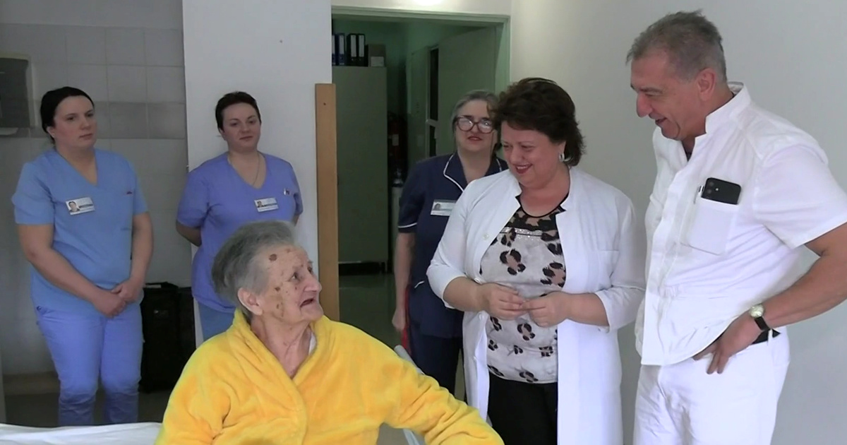 Ani (81) uklonili golemi tumor: "Ne jedem ništa od podne do navečer, a trbuh raste"